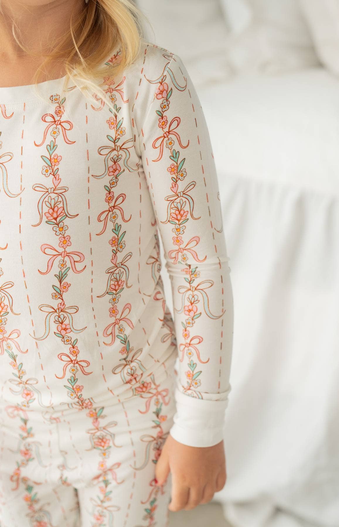 Springtime Floral Garland 🌸🎀 | Two-Piece Bamboo Pajama Set
