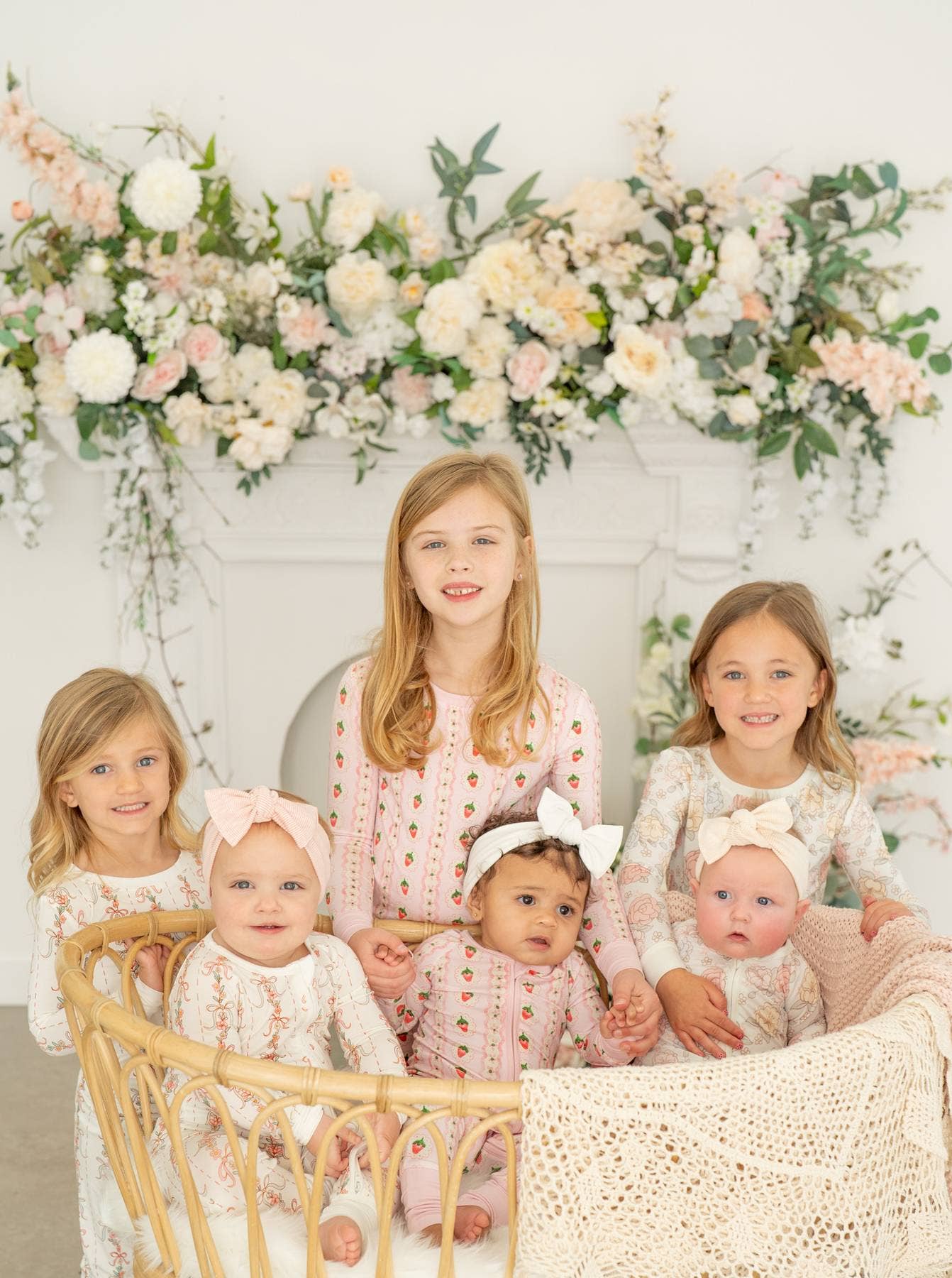 Springtime Floral Garland 🌸🎀 | Two-Piece Bamboo Pajama Set